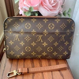 Authentic Beautiful Vibrant Monogram Orsay Vintage Clutch in great condition.